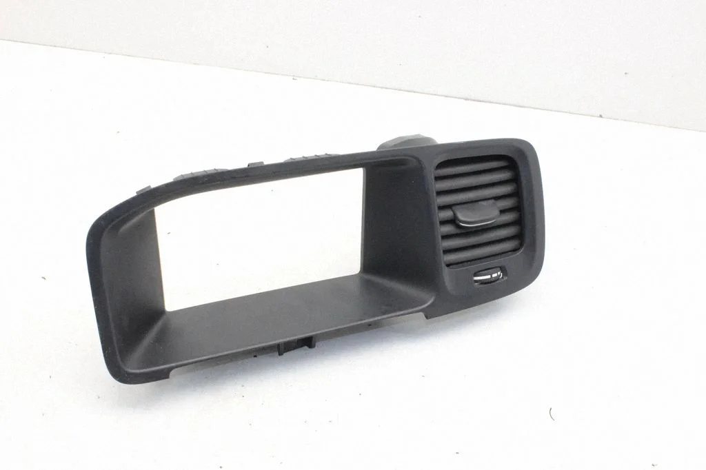 Radio/navigācijas apdare – Volvo V60 (2013-2018)
