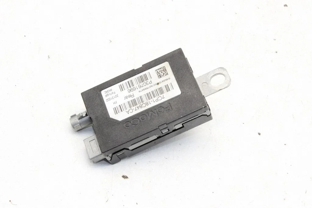 Antenas pastiprinātājs – Volvo V60 (2013-2018)