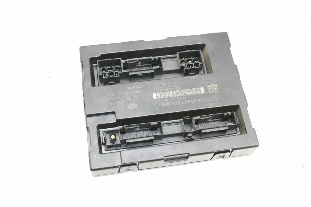 Central body control module – Volkswagen Touareg II (2010-2018)