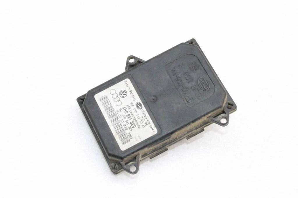 Headlight ballast module Xenon – Volkswagen Touareg II (2010-2018)