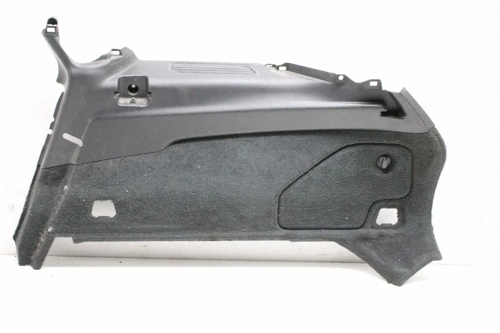 Boczny panel tapicerki bagażnika – Volvo V60 (2013-2018)