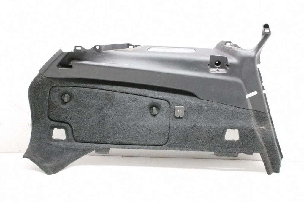 Boczny panel tapicerki bagażnika – Volvo V60 (2013-2018)