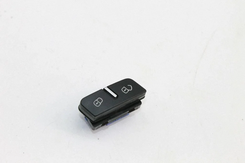 Central locking switch button – Volkswagen Touareg II (2010-2018)