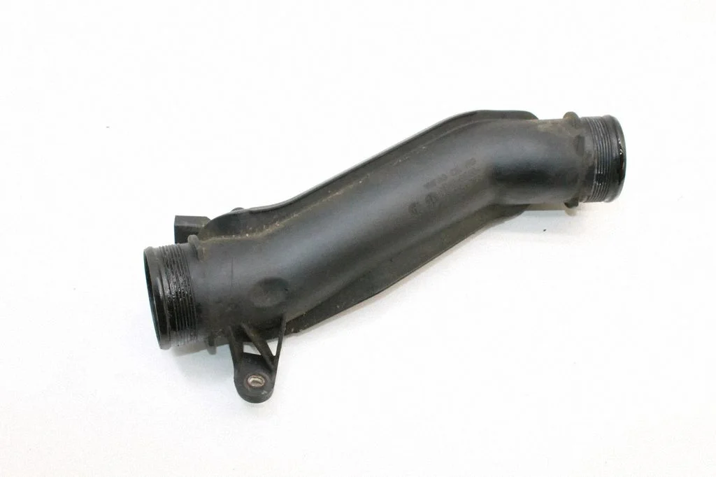 Vahejahuti voolik (-ud)/ toru (-d) – Volkswagen Touareg II (2010-2018)