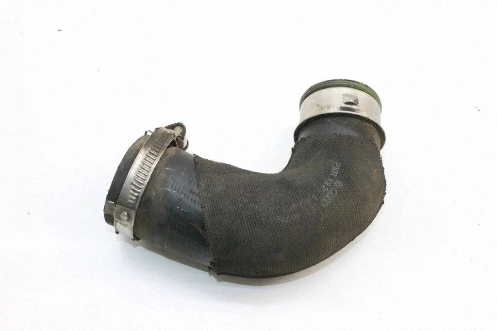 Vahejahuti voolik (-ud)/ toru (-d) – Volkswagen Touareg II (2010-2018)