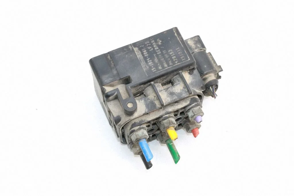 Air suspension valve block – Volkswagen Touareg II (2010-2018)