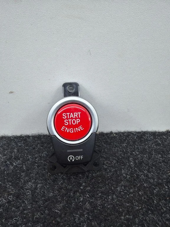 Przycisk start/stop silnika – BMW Seria 6 F12 F13 (2010-2018)