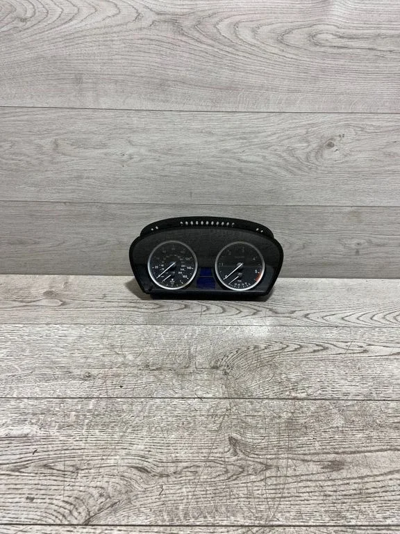 Spidometrs (instrumentu panelis) – BMW X6 E71 (2008-2014)