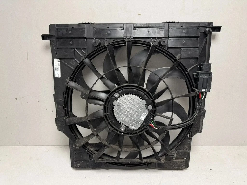Elektriline radiaatori jahutusventilaator – BMW X6 G06 (2019-)