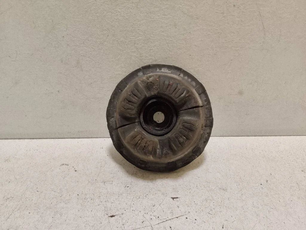 Keerdvedru ülemine tugi – Audi A4 S4 B6 8E 8H (2001-2005)