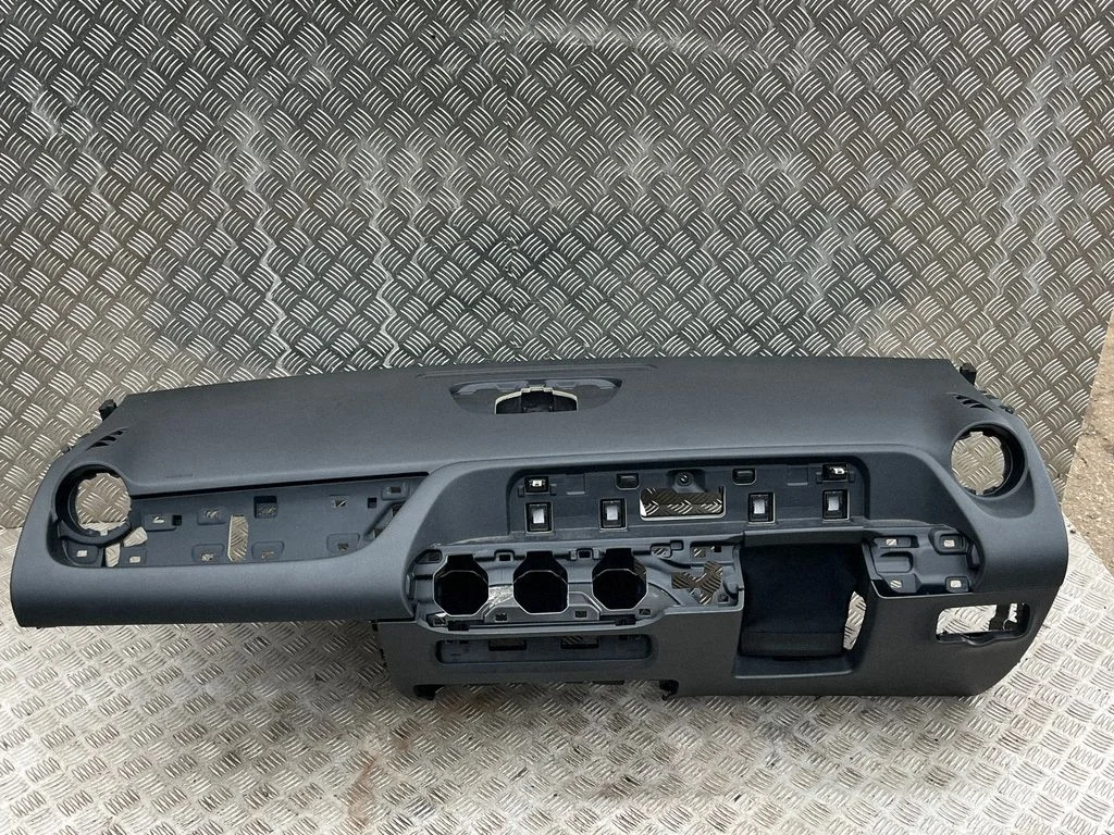Panelis – Mercedes-Benz B klase W247 (2018-)