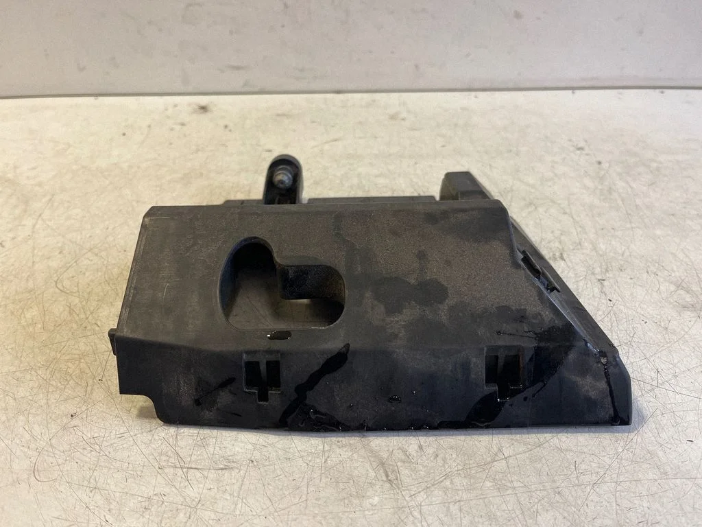Battery box tray cover/lid – Mercedes-Benz B-Class W247 (2018-)