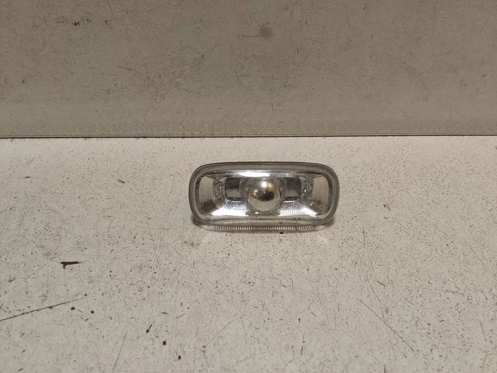 Poritiiva suunatuli – Audi A4 S4 B6 8E 8H (2001-2005)
