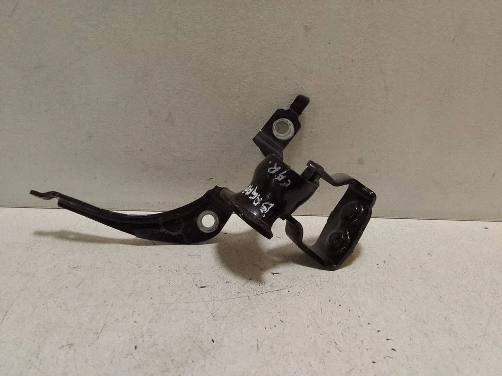 Tailgate/trunk/boot hinge – Audi A4 S4 B6 8E 8H (2001-2005)