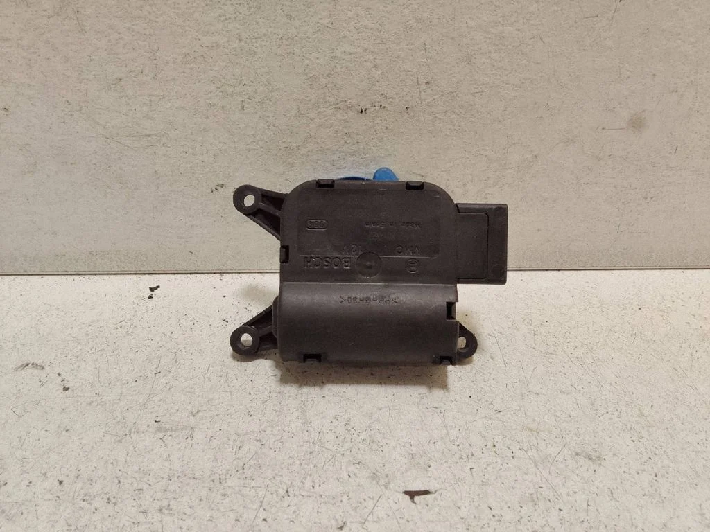 Air flap motor/actuator – Audi A4 S4 B6 8E 8H (2001-2005)