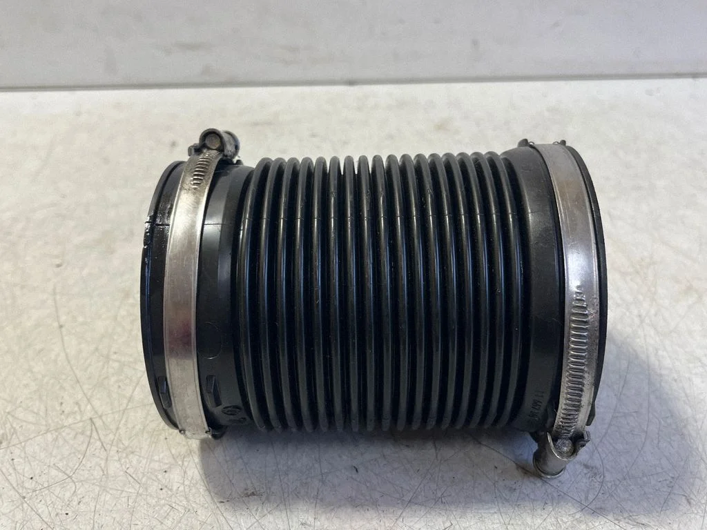 Air intake hose/pipe – Mercedes-Benz B-Class W247 (2018-)