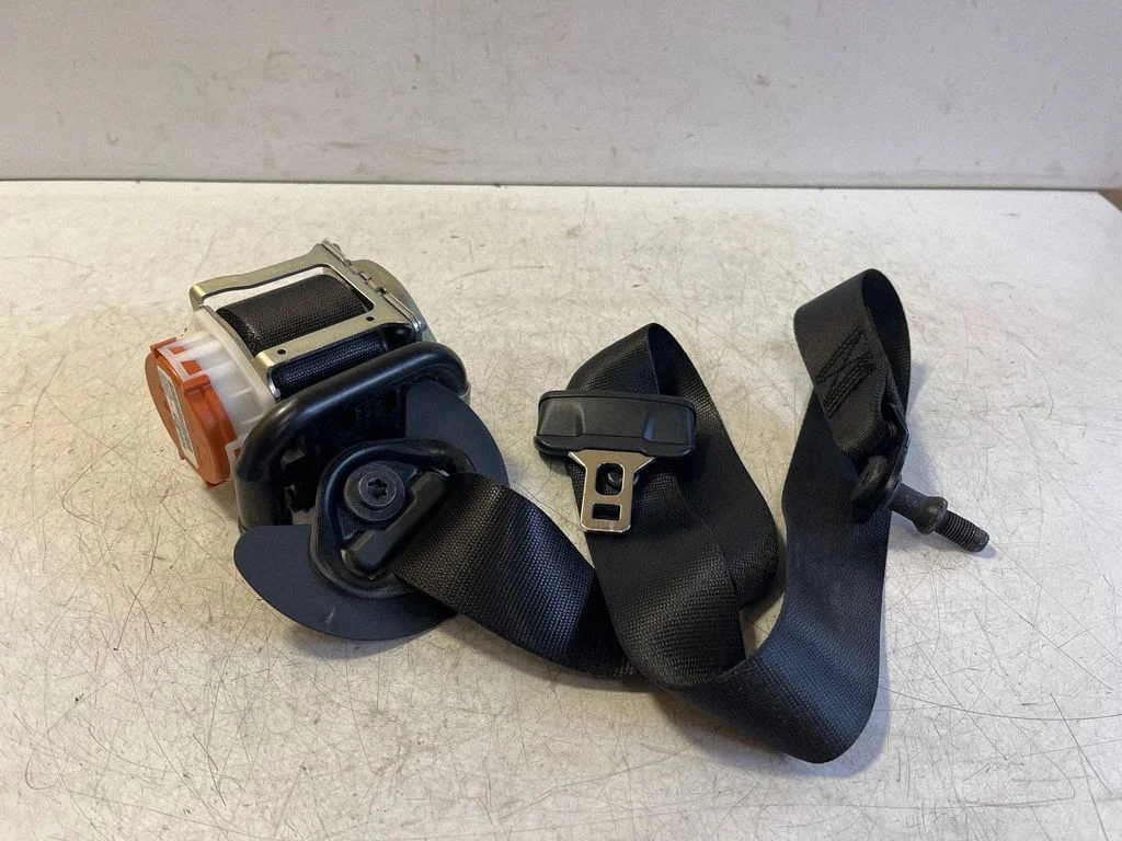Front seatbelt – Mercedes-Benz B-Class W247 (2018-)