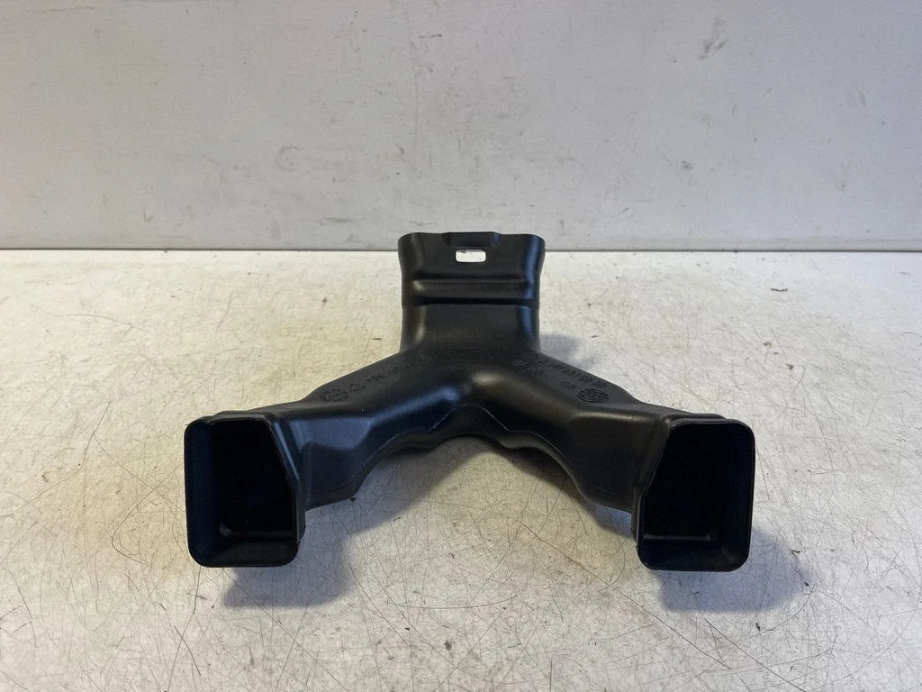 Cabin air duct channel – Mercedes-Benz B-Class W247 (2018-)