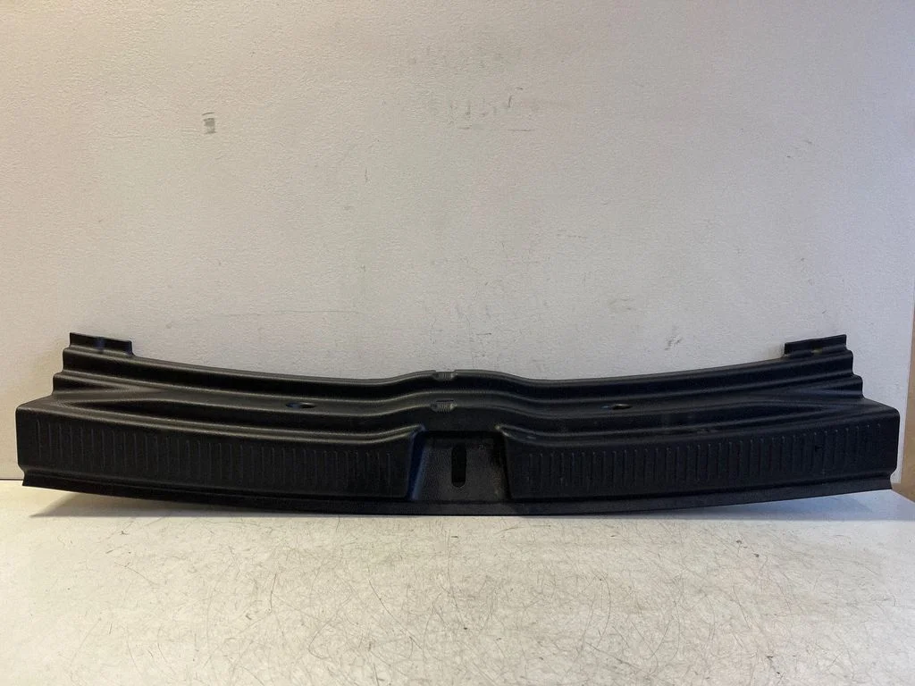 Pagasiruumi läve kaitseviimistlus – Mercedes-Benz B-klass W247 (2018-)