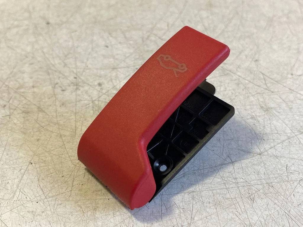 Engine bonnet (hood) release handle – Mercedes-Benz B-Class W247 (2018-)