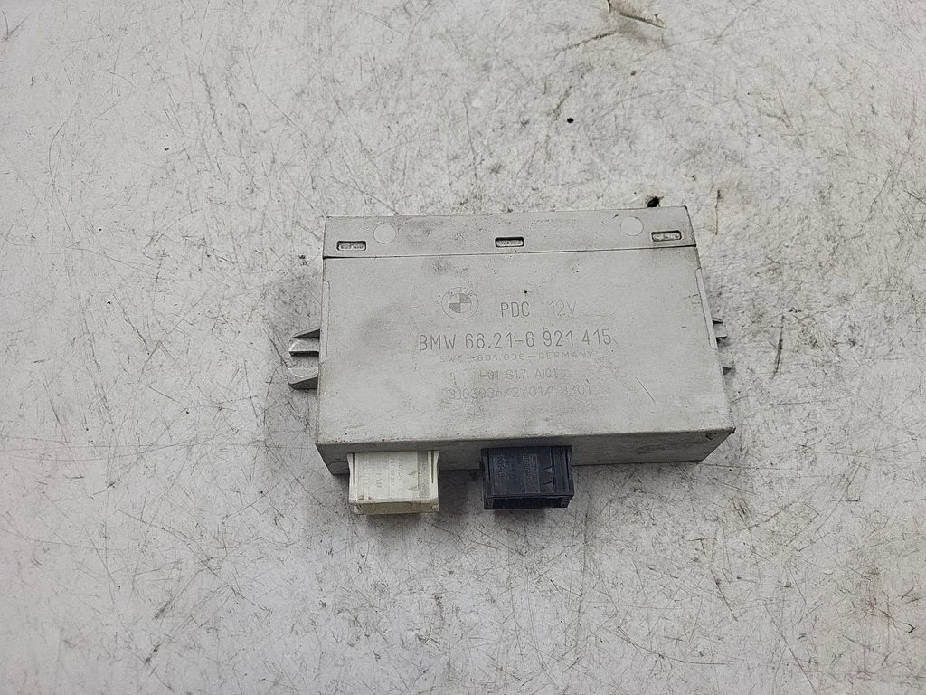 Parkošanās (PDC) sensoru vadības bloks – BMW 3. sērija E46 (1998-2005)