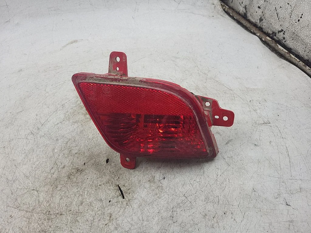 Lampa przeciwmgielna tylna – Opel Mokka (2012-2016)