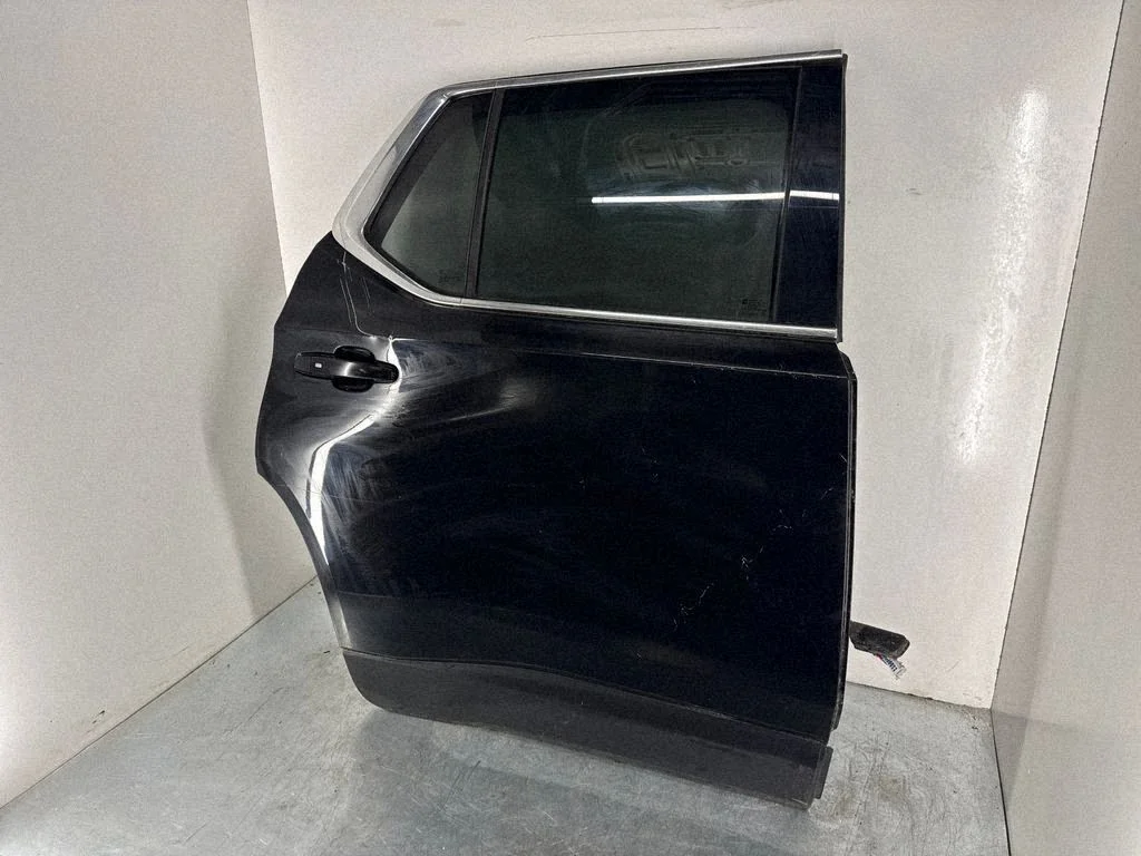 Aizmugurējās durvis – Chevrolet Traverse II (2018-2023)