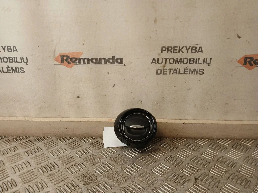 Armatuurlaua külje õhutusresti kate – Renault Captur (2013-2020)