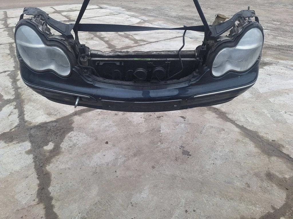 Esiosa detailide komplekt – Mercedes-Benz C-klass W203 (2000-2007)