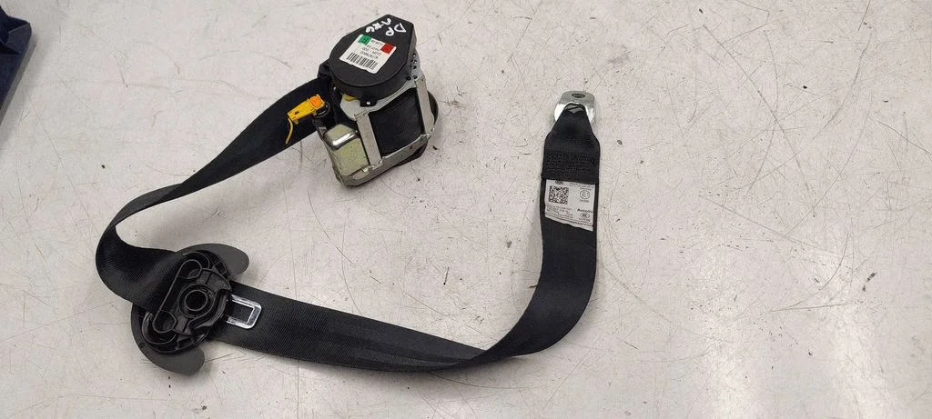 Front seatbelt – Volkswagen Golf VI (2008-2013)