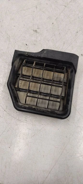 Ventilācijas režģis – Volkswagen Golf VI (2008-2013)
