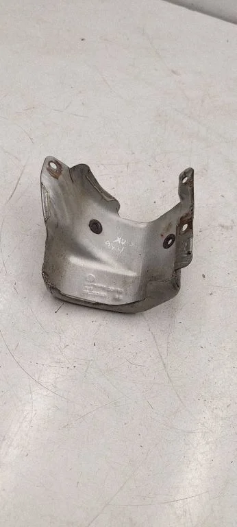 Heat shield in engine bay – Volkswagen Golf VI (2008-2013)