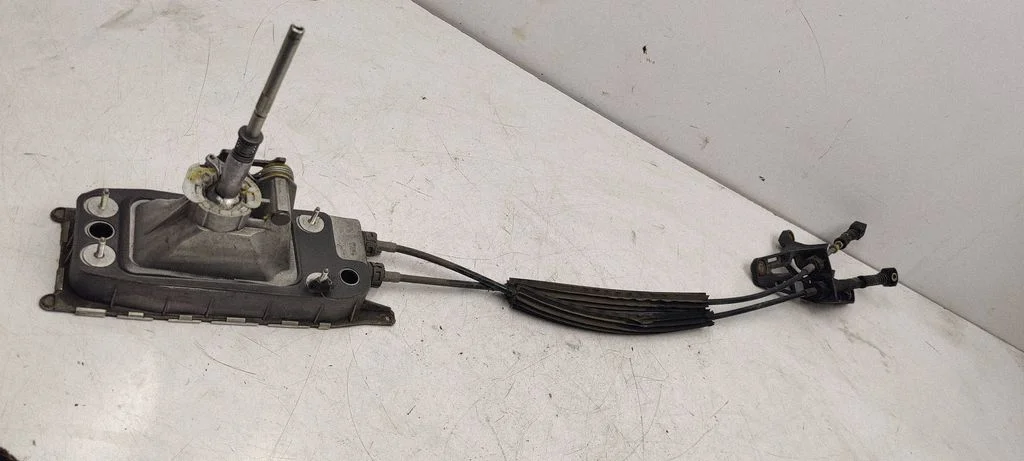 Gear selector mechanism – Volkswagen Golf VI (2008-2013)