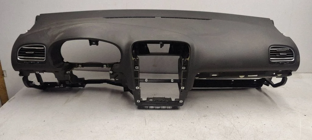 Dashboard – Volkswagen Golf VI (2008-2013)