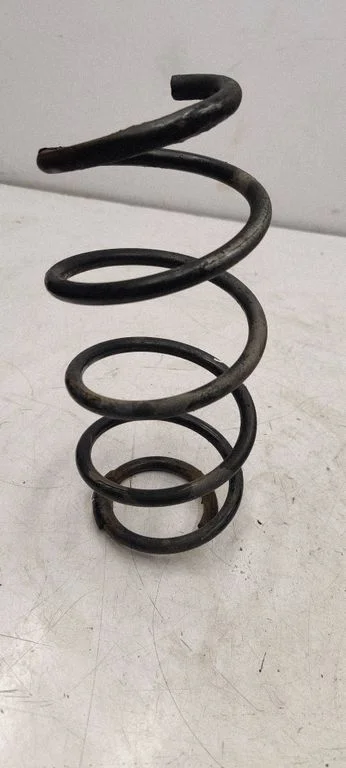 Front coil spring – Volkswagen Golf VI (2008-2013)