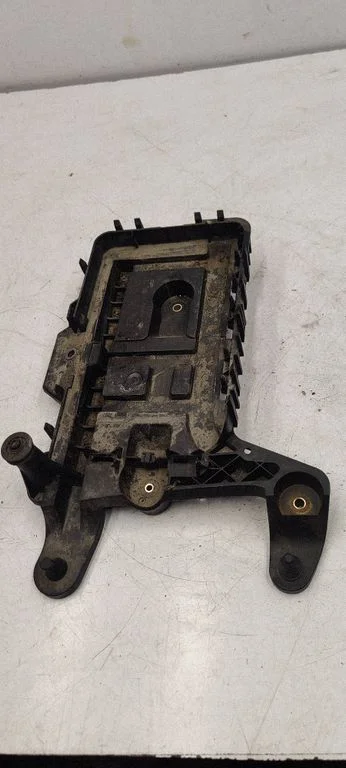 Battery tray – Volkswagen Golf VI (2008-2013)