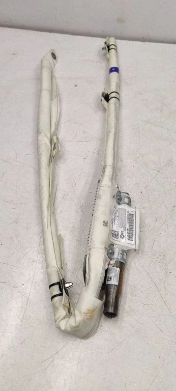 Katuse turvapadi (kardin) – Volkswagen Golf VI (2008-2013)