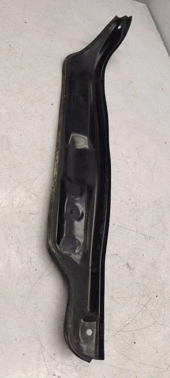 Wiper trim – Volkswagen Golf VI (2008-2013)
