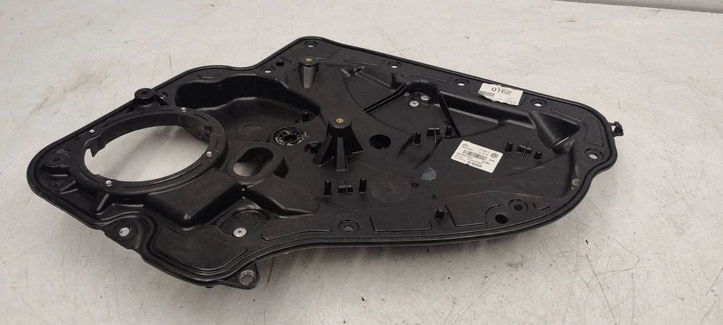 Rear door window regulator with motor – Volkswagen Golf VI (2008-2013)