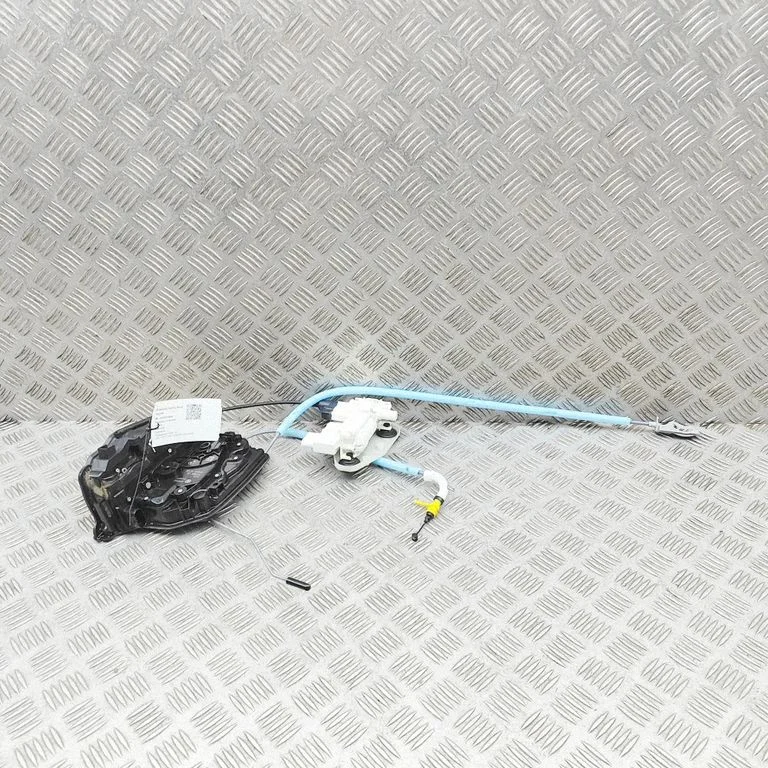 Coupe door lock (next to the handle) – BMW X5M G05 F95 (2019-)