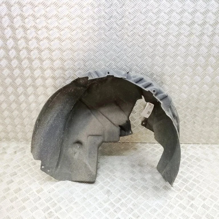 Rear arch fender liner splash guards 32392474