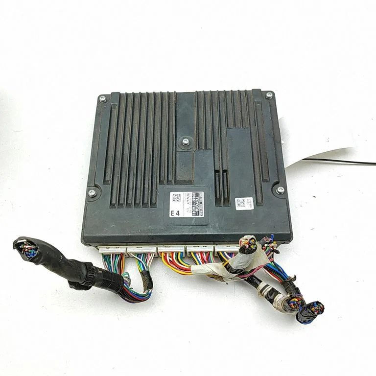 Mootori juhtplokk – Toyota Hilux (AN120, AN130) (2015-2020)