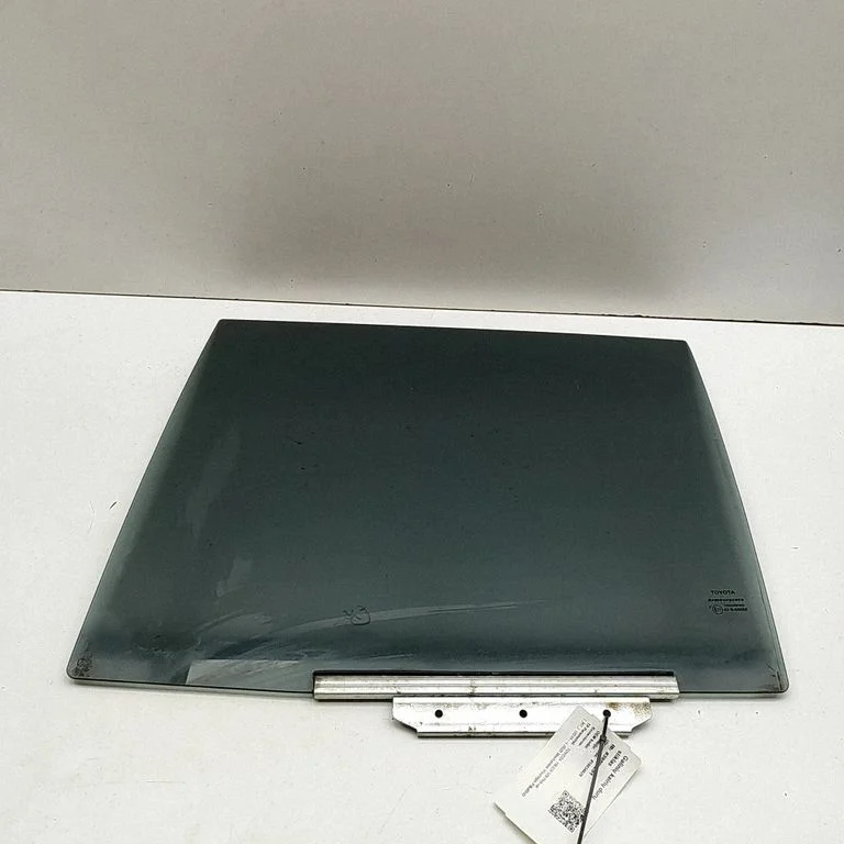 Rear door window glass – Toyota Hilux (AN120, AN130) (2015-2020)