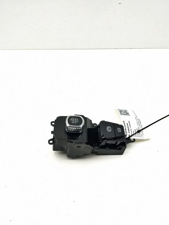 Engine start stop button switch P32398192