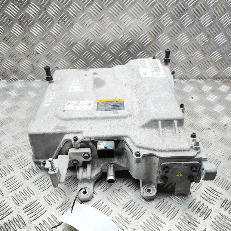 Voltage converter inverter 364000E195