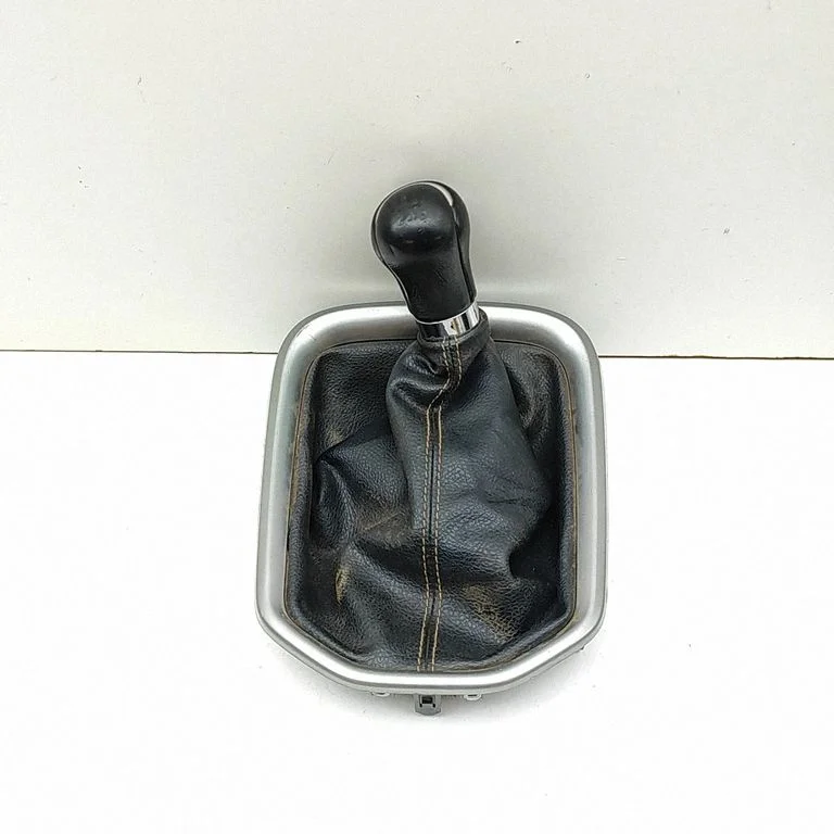 Gear lever shifter trim leather/knob 58844KK030