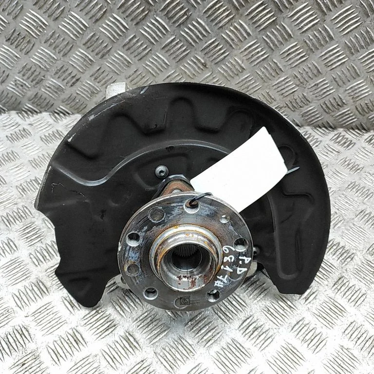 Front wheel hub 5Q0615312G