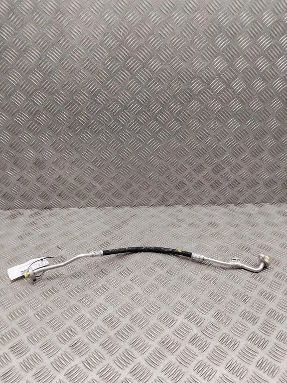 Air conditioning (A/C) pipe/hose 32226282