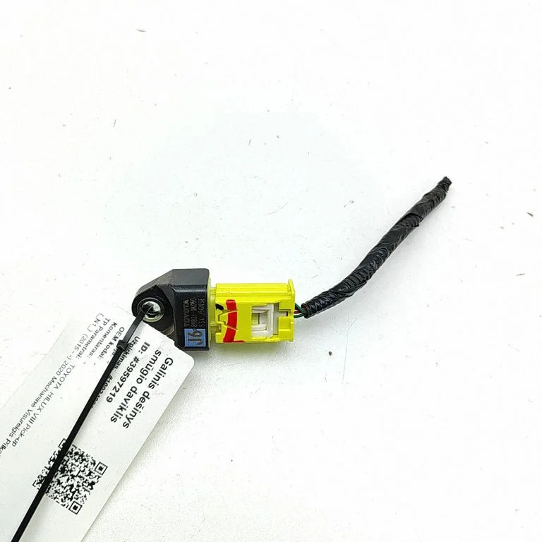 Drošības spilvenu trieciena sensors – Toyota Hilux (AN120, AN130) (2015-2020)