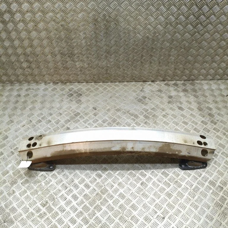 Rear bumper cross member – Tesla Model Y (2020-)